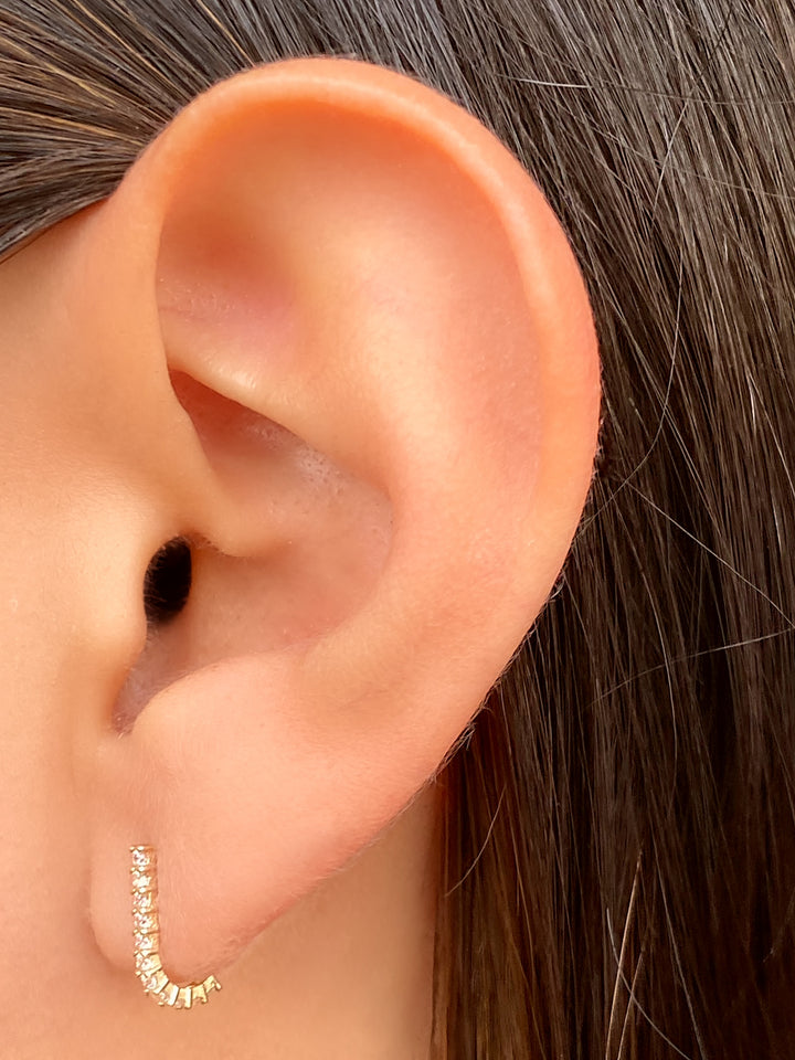 Par Broquel Forma J Zirconias Oro 10k