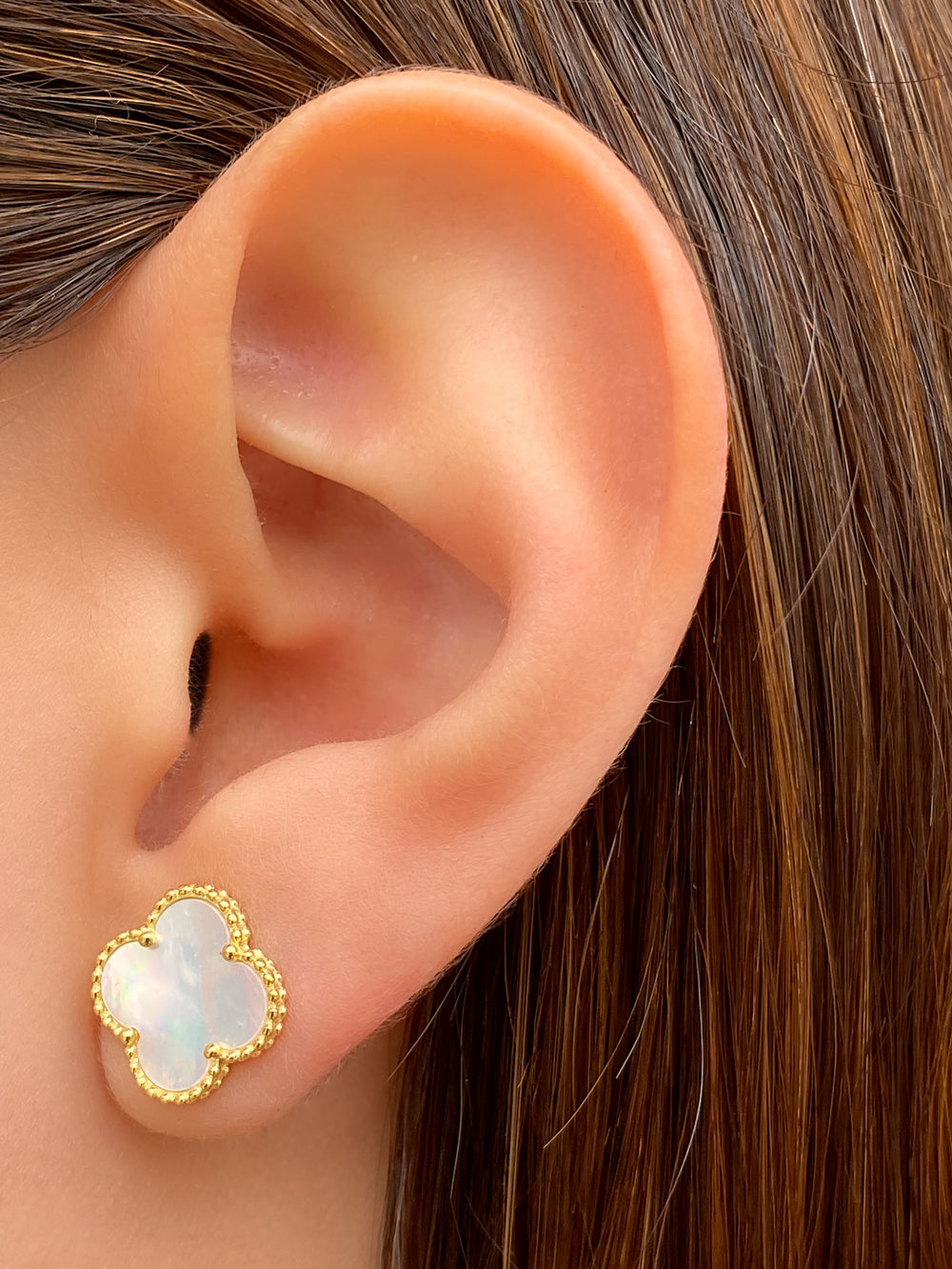 Par Arete Trébol Con Madre Perla