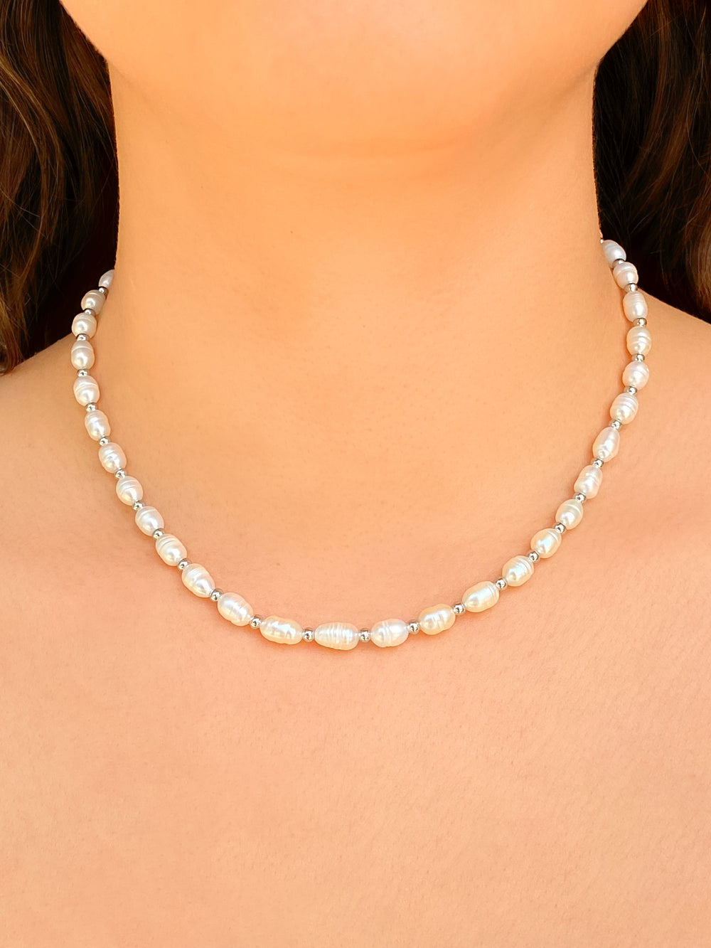 Collar Con Perlas y Bolitas Intercaladas