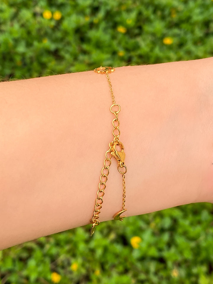Pulsera Con Dijes Lunas