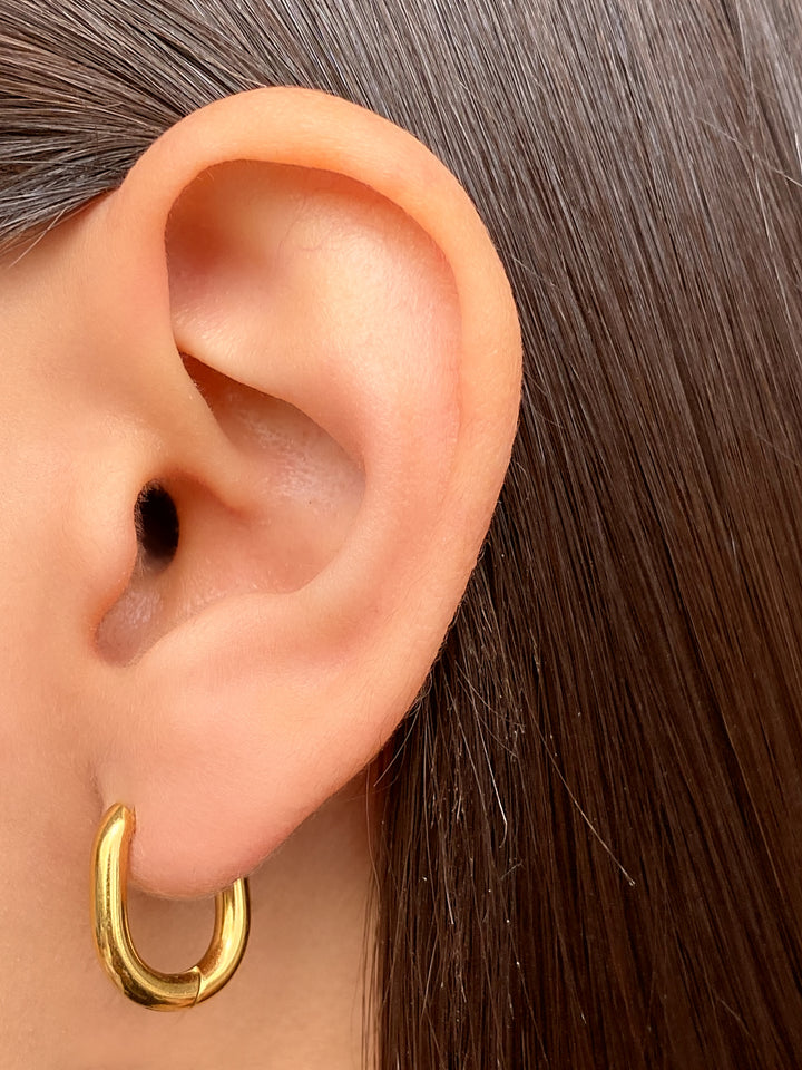 Par Arracada Con Dije Ovalado 2 en 1