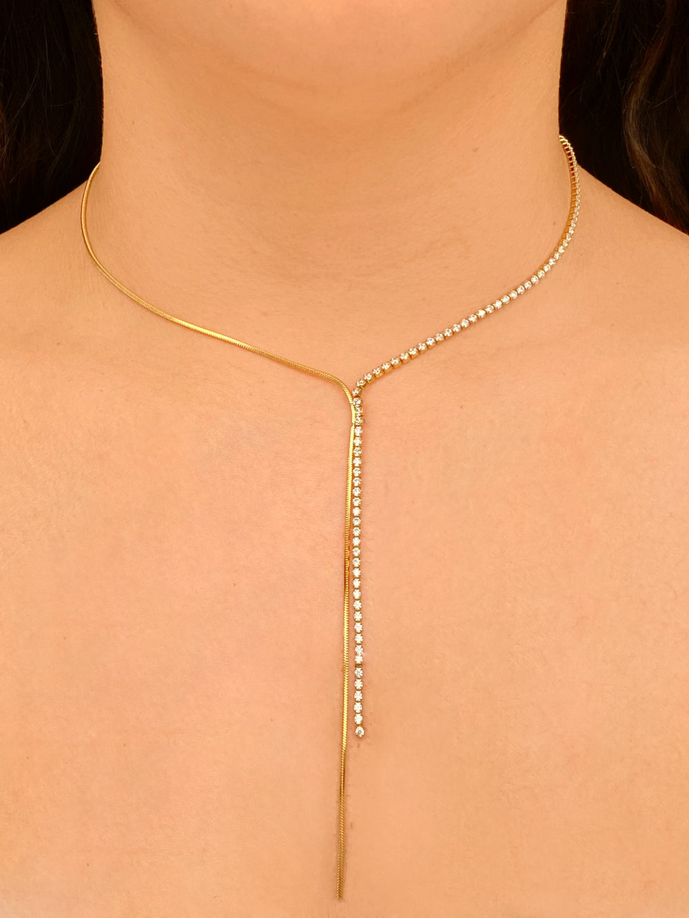 Collar Corbatin Tira Con Zirconias