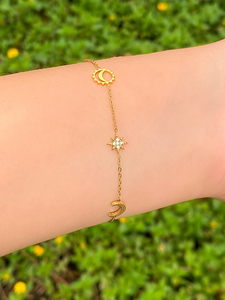 Pulsera Con Dijes Lunas