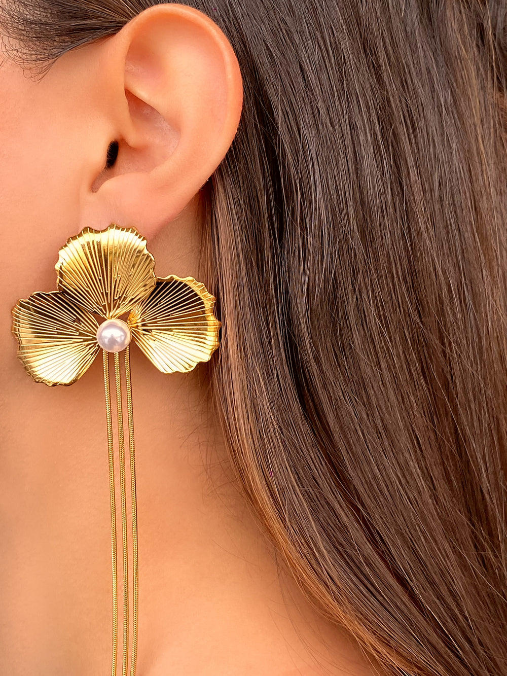 Par Arete Flor Tres Petalos Con Tiras