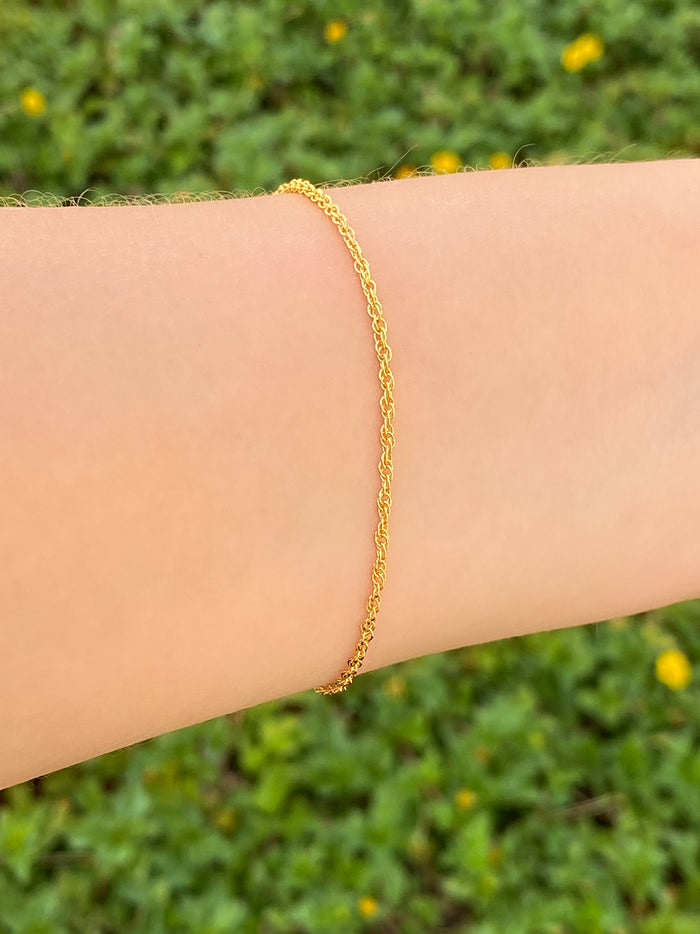 Pulsera Trenzada Delgada Dorada