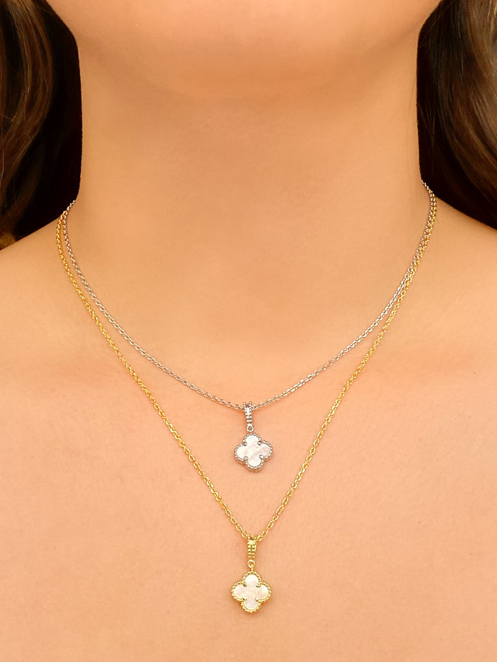 Collar Con Dije Trebol Con Madre Perla