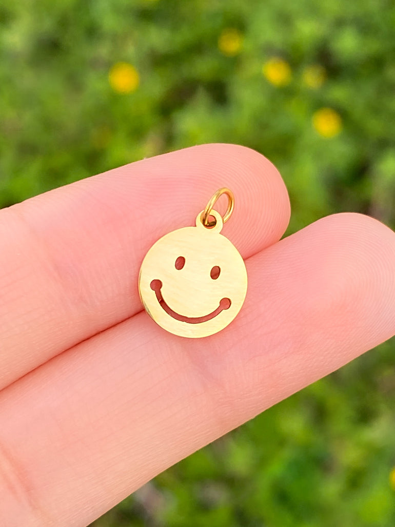 Dije Carita Feliz Dorado