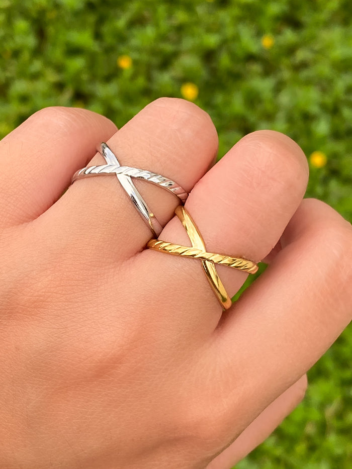 Anillo Doble Cruzado Trenzado