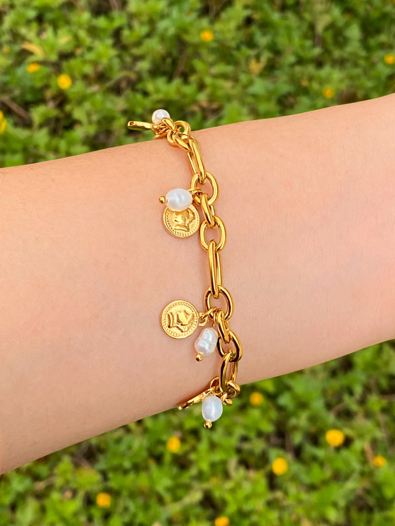 Pulsera Eslabones Con Dijes Y Perlas