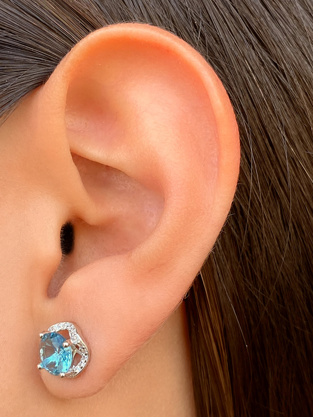 Par Arete Circular Plateado Ondulado Con Zirconias