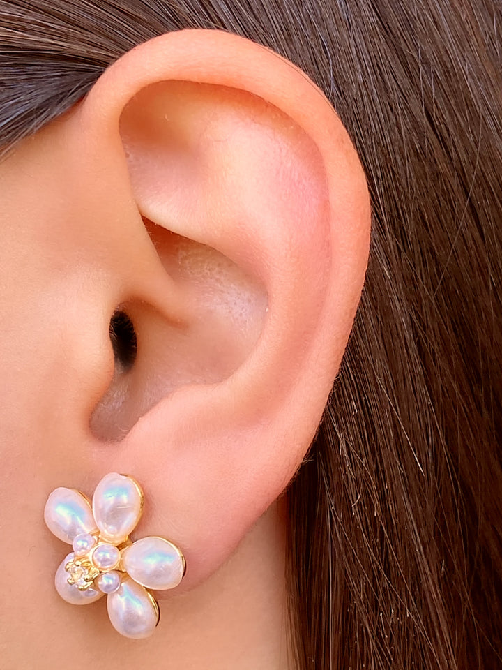 Par Arete Flor 5 Petalos Perla
