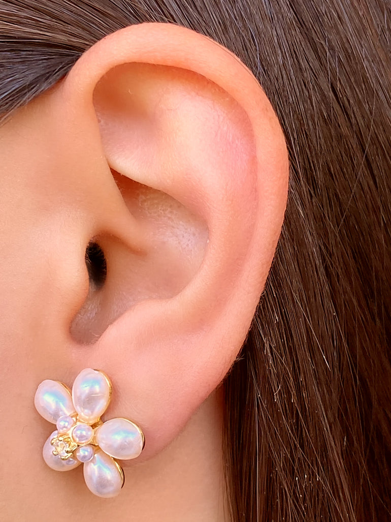 Par Arete Flor 5 Petalos Perla