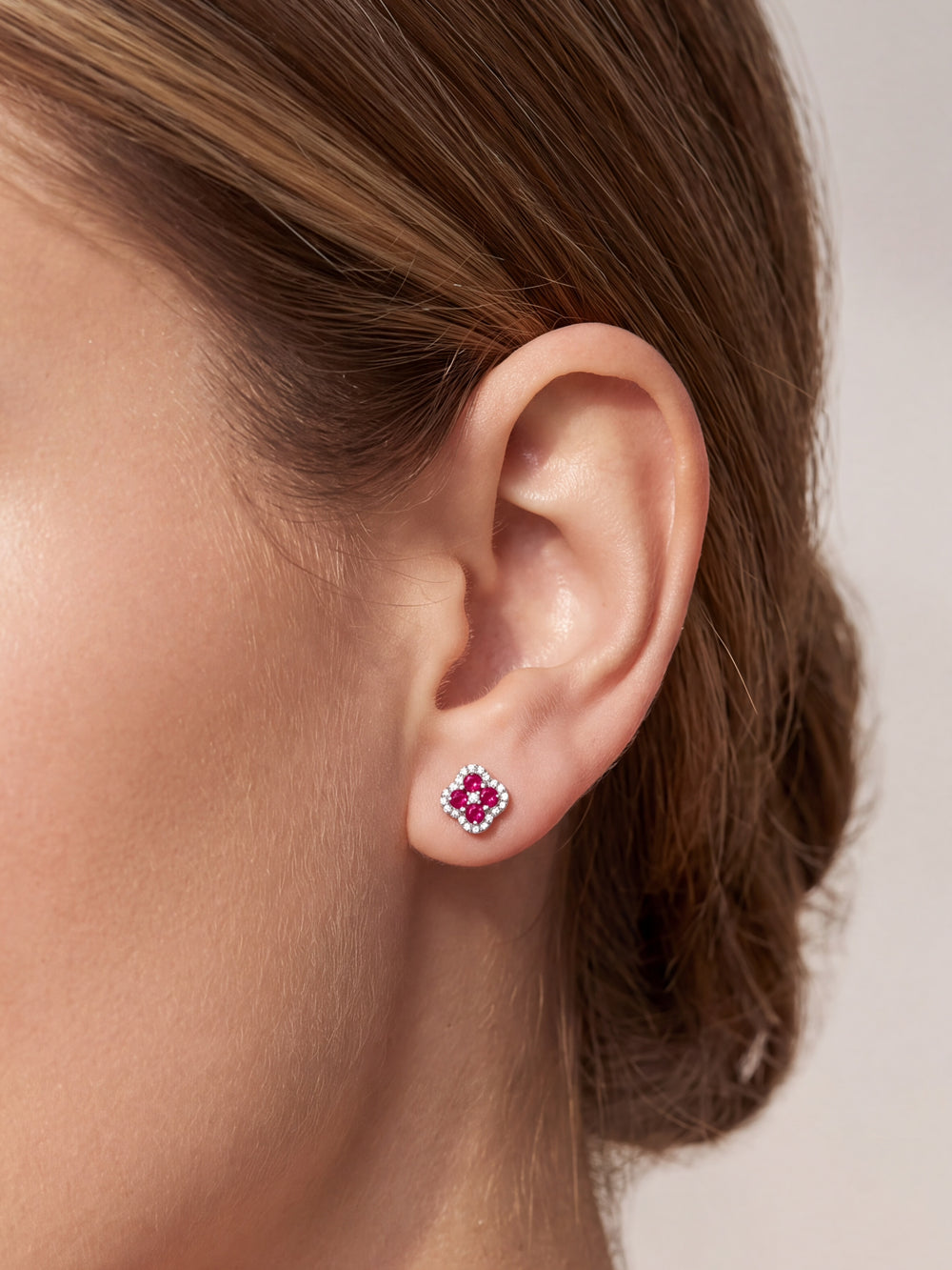 Par Arete Rubí Flor Con Halo De Diamantes 1 CTTW