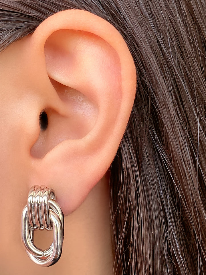 Par Arete Triple Linea Con Dos Eslabones Enlazados