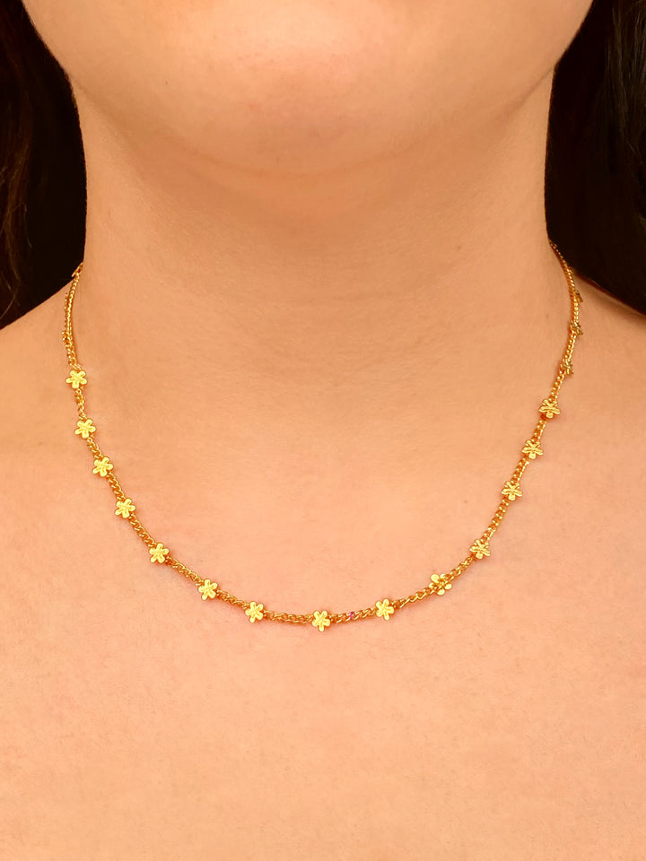 Collar Con Mini Flores