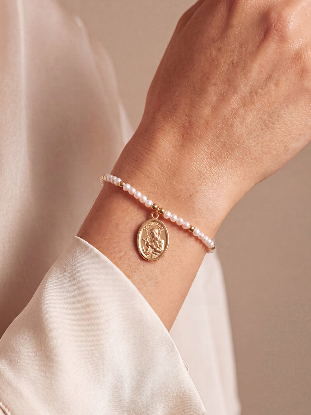Pulsera San Gerardo con Perlitas para Embarazadas
