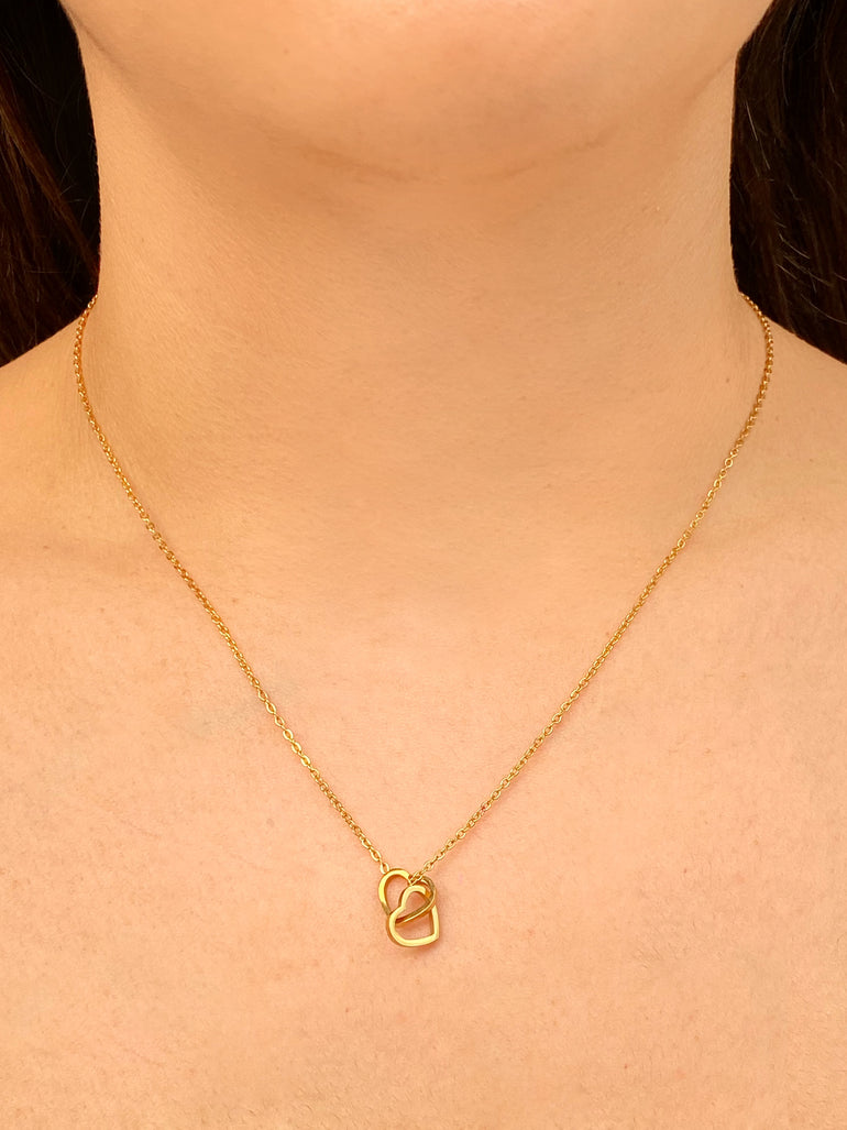 Collar Doble Corazon Enlazado