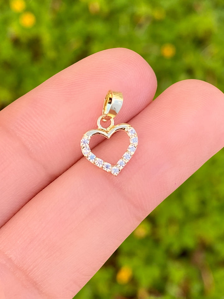 Dije Contorno Corazón con Zirconias Oro 10k