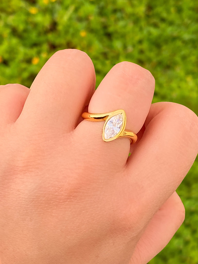 Anillo Petalo Zirconia