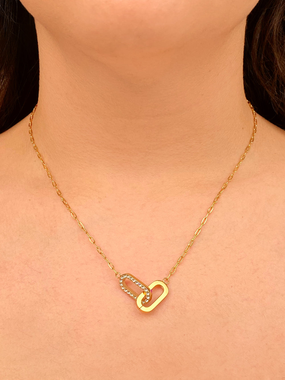 Collar Eslabones Entrelazados Liso Y Con Zirconias