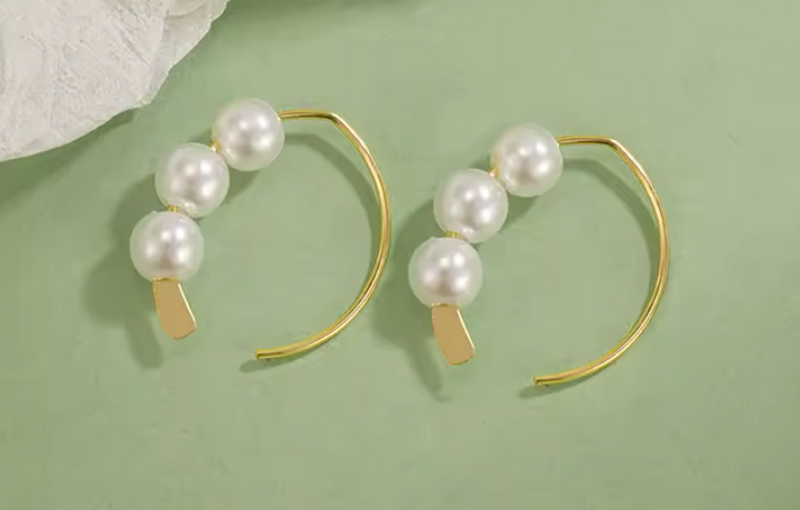 Par Arete Forma V Con Tres Perlas