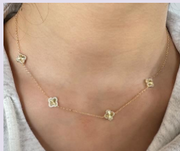Collar Treboles Contorno Zirconias