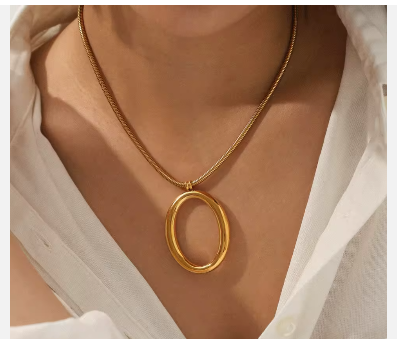 Collar Con Dije Ovalado Chunky