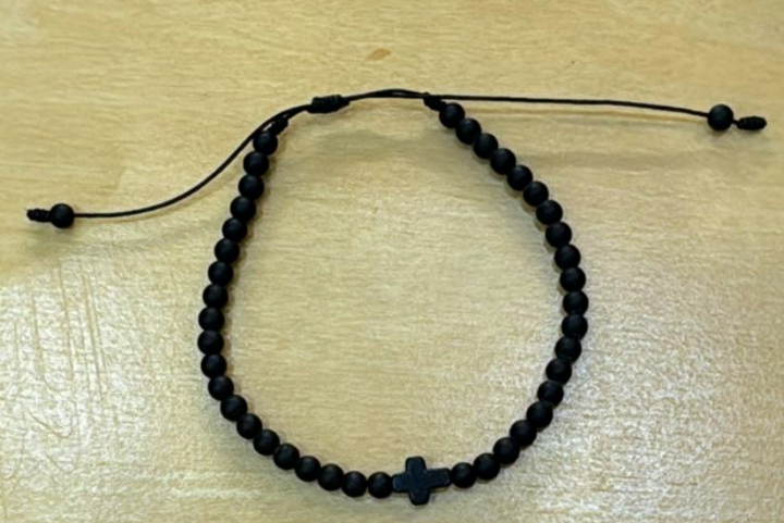 Pulsera Bolitas Negras Con Cruz