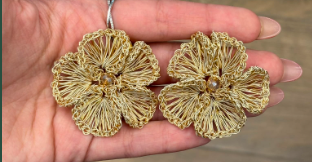 Par Arete Flor Tejida