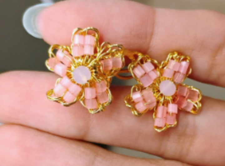 Par Arete Mini Flor Rosa Con Dorado