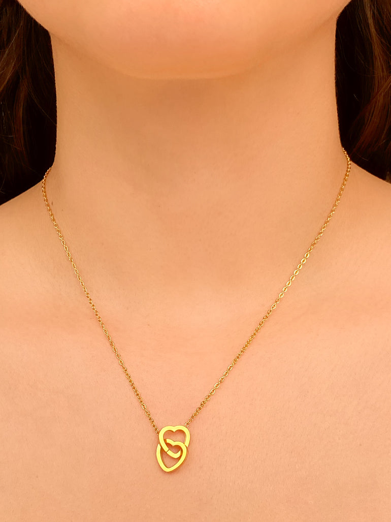 Collar Con Doble Corazon Enlazado