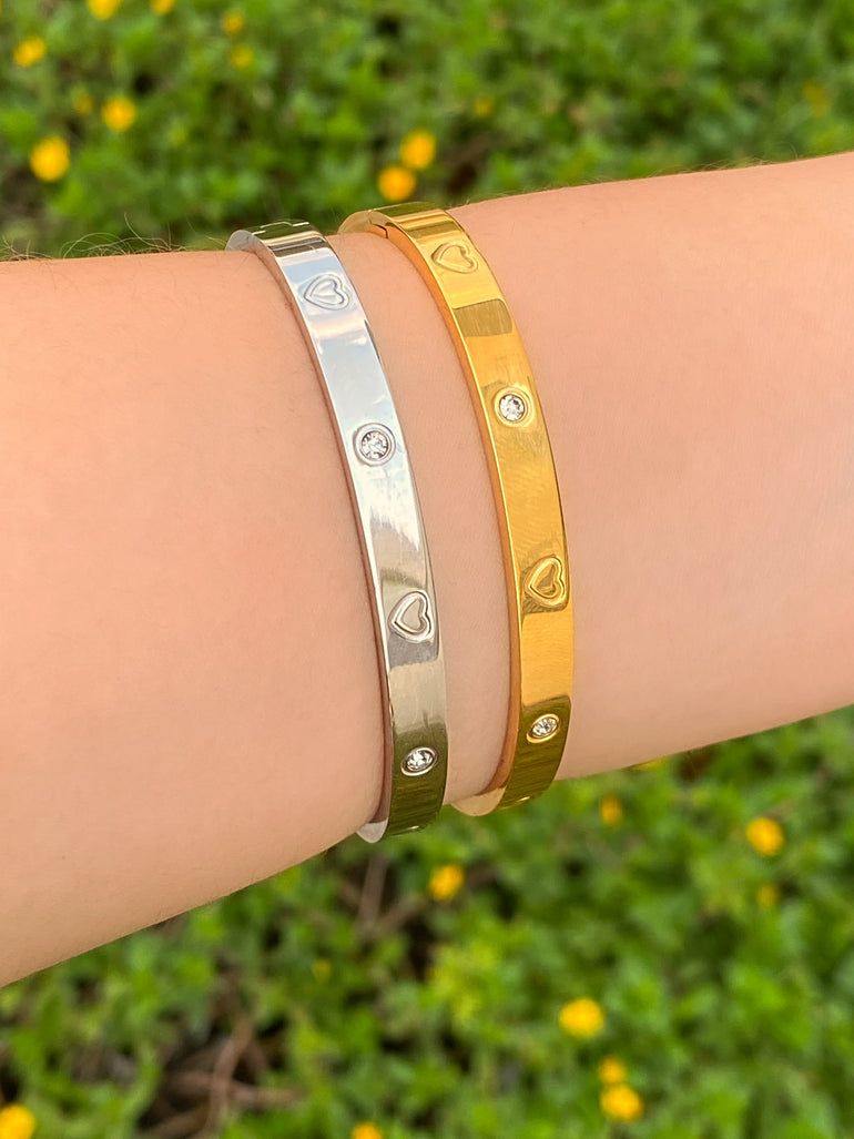 Brazalete Con Corazones y Zirconias