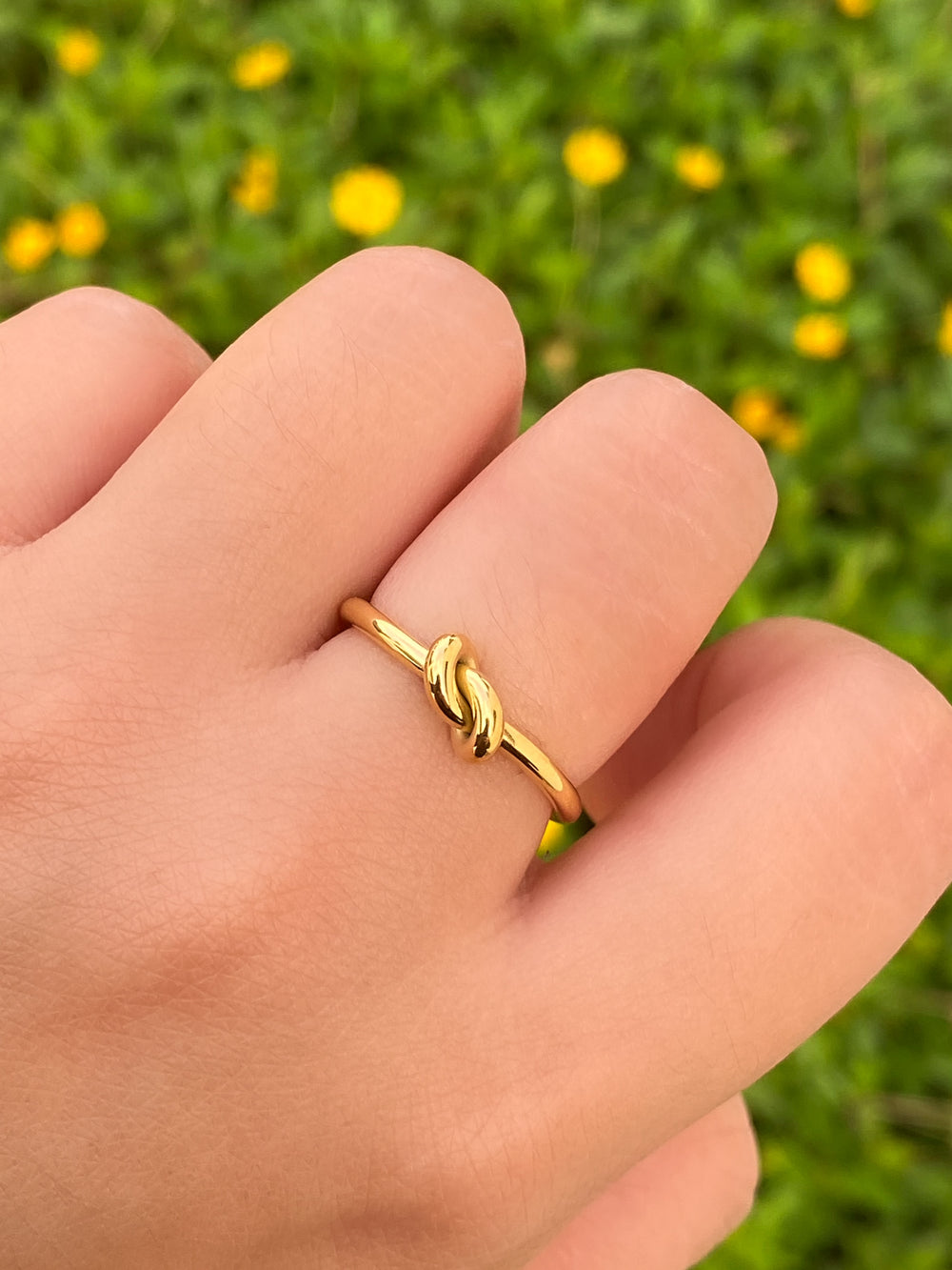 Anillo Delgado Con Nudo