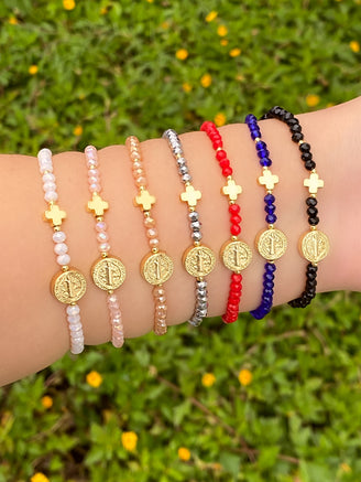 Pulsera Chaquiras Con San Benito y Mini Cruz