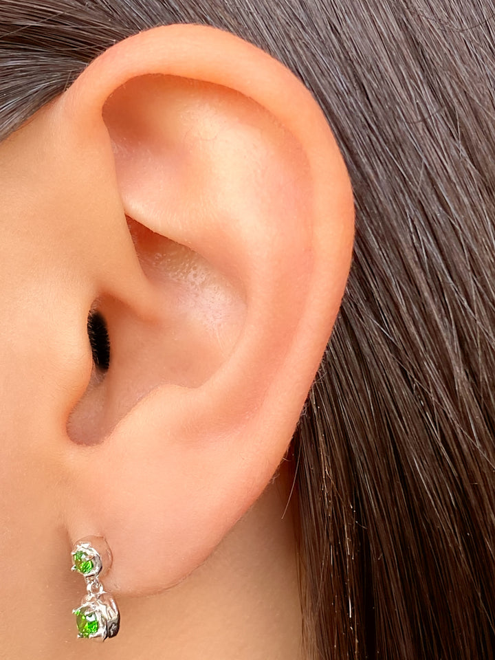 Par Arete Doble Zirconia Verde Contorno Irregular