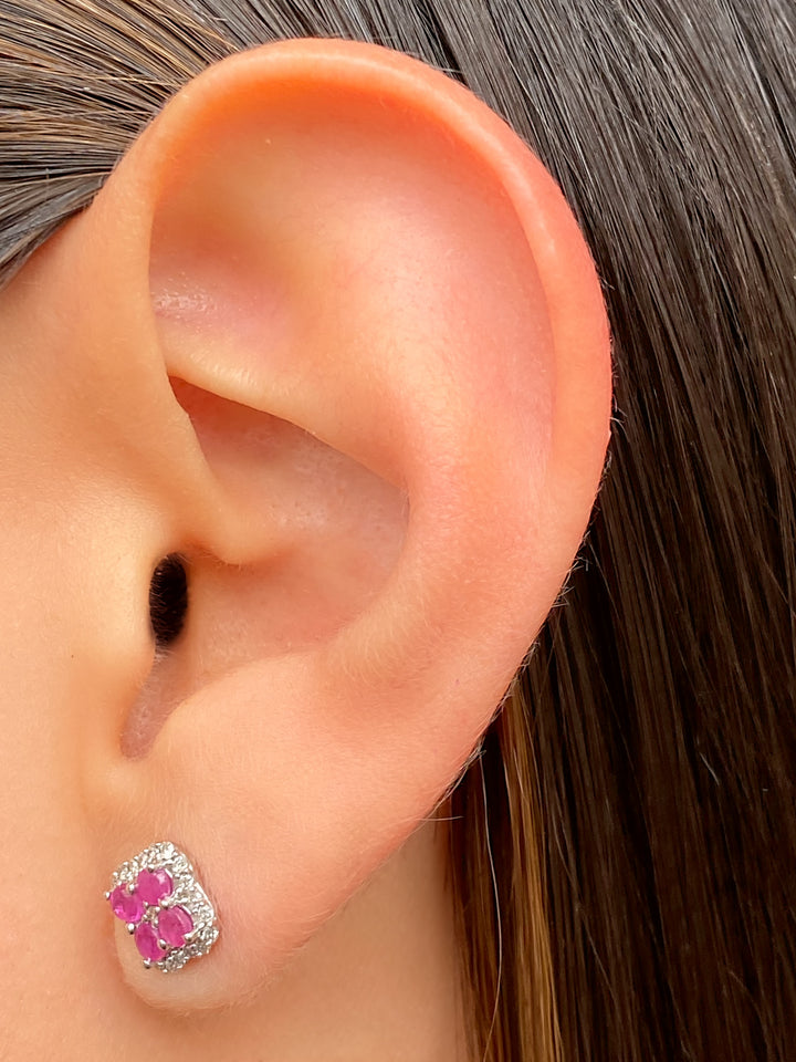 Par Arete Flor Rubí Diamante 0.20 Ct