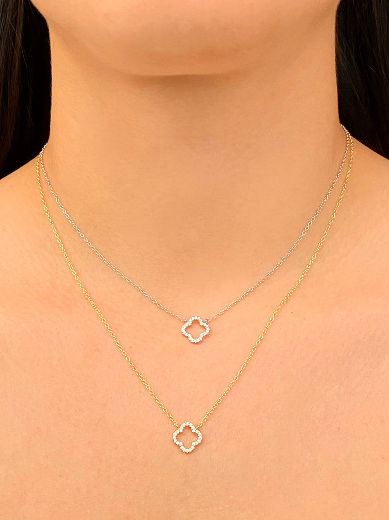 Collar Con Contorno Trebol Abierto