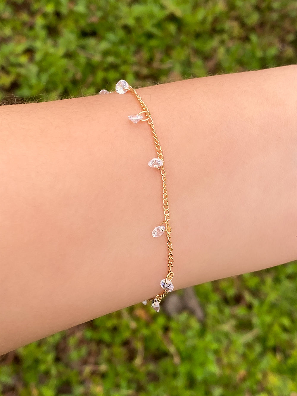 Pulsera Con Zirconias Colgando