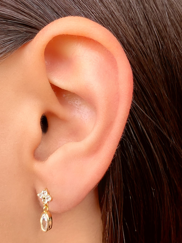 Par Arete Mini Flor Zirconia y Colgante Ovalo