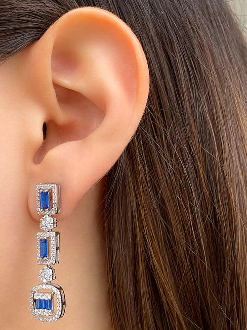 Par Arete Con Flores Zirconias y Baguette Azul