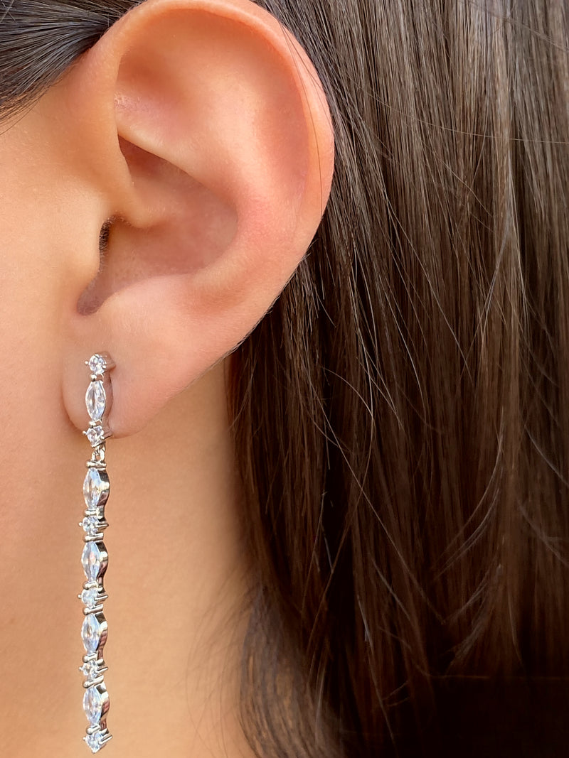 Par Arete Tira Plateada Zirconias
