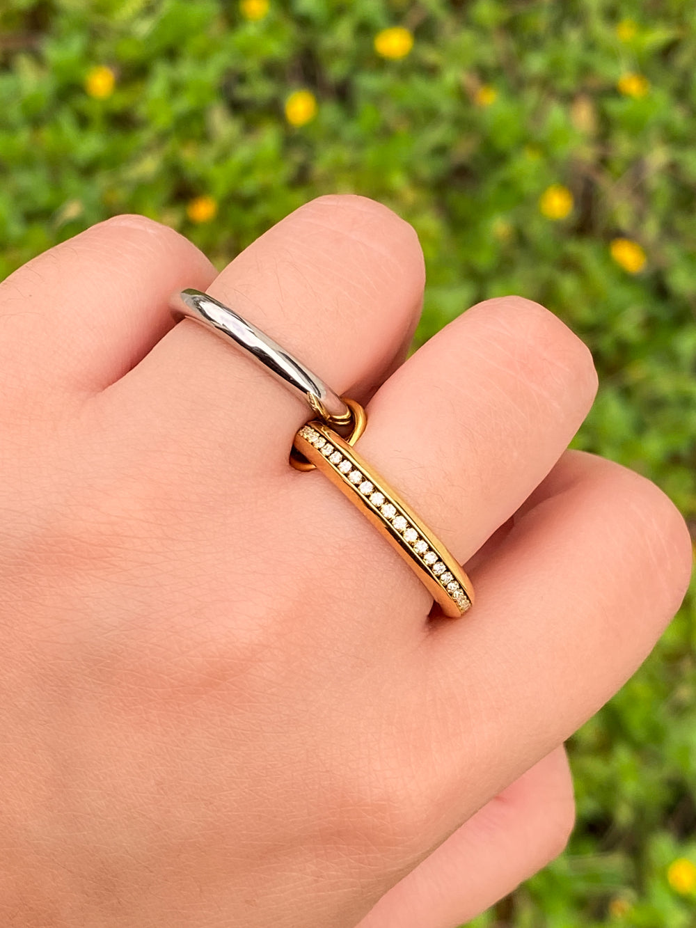Anillo Doble Argolla Combinado Zirconias
