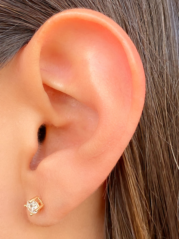 Arete Broquel Solitario Diamante 0.25 Ct Oro 14k