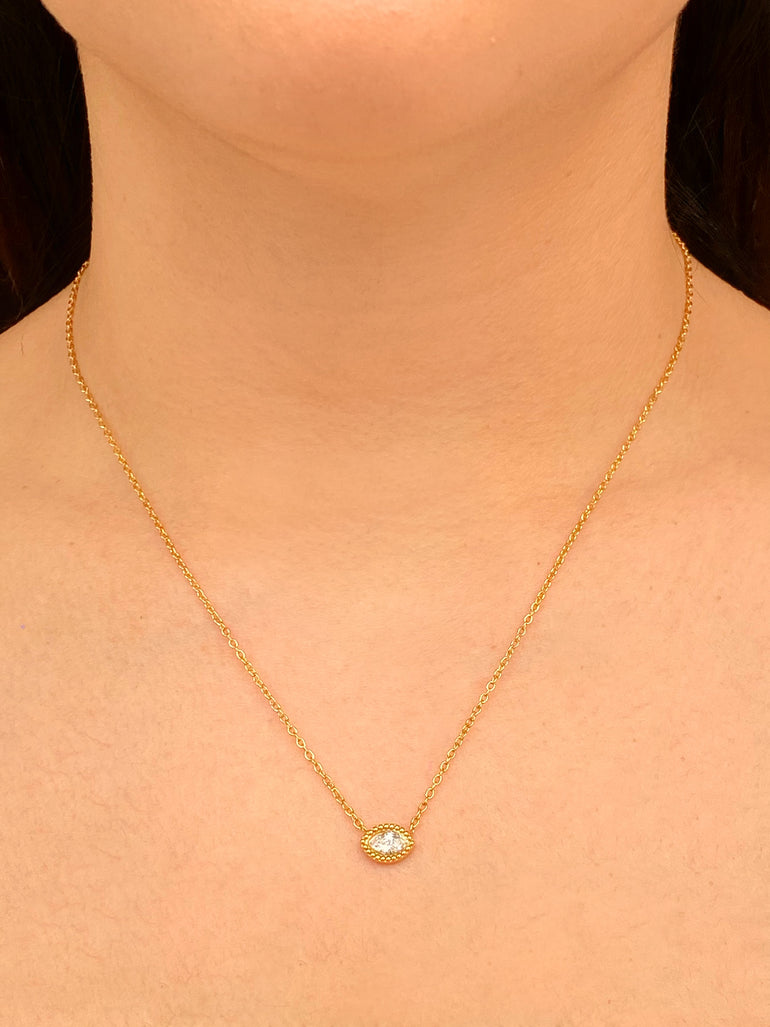 Collar Con Dije Ovalado Zirconia