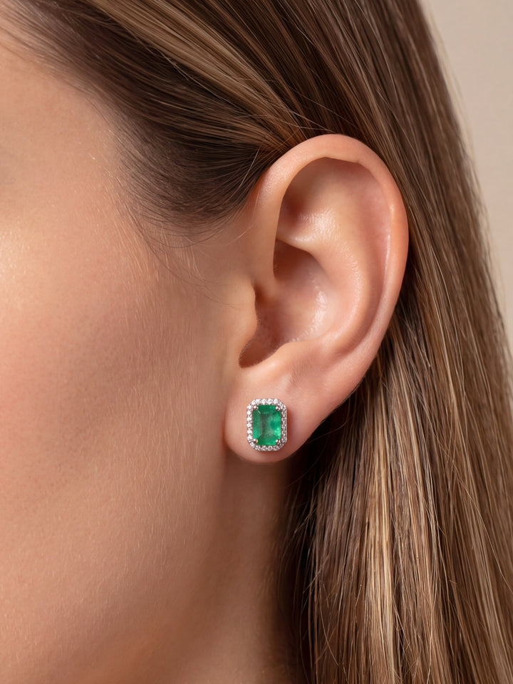 Par Arete Corte Esmeralda Con Halo De Diamantes 4.6 CTTW