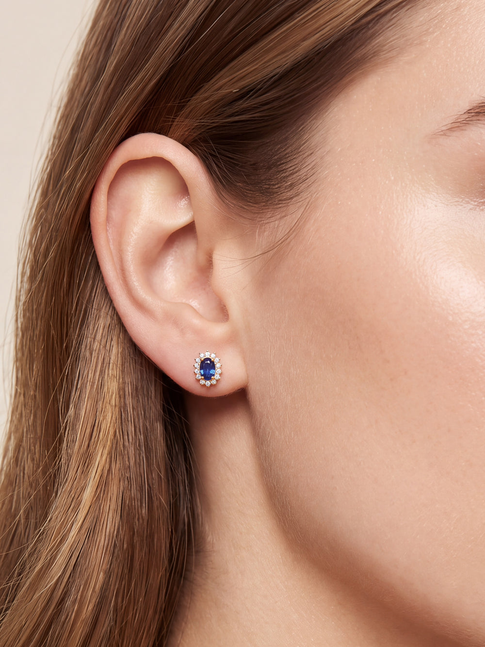 Par Arete Zirconia Azul Ovalada Con Halo Floral