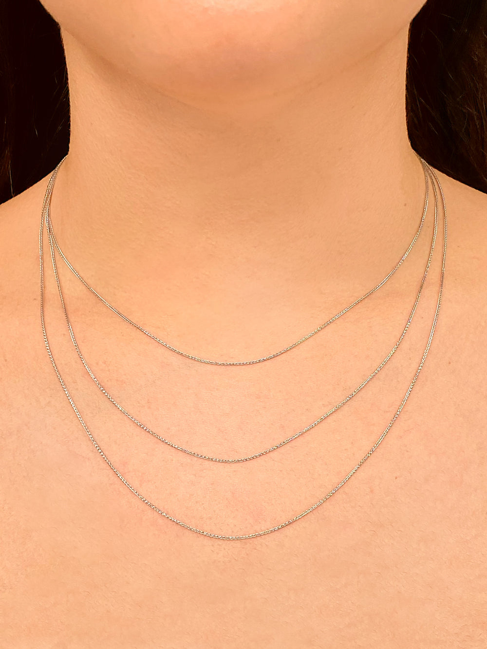 Cadena Delgada Tipo Espiga Oro Blanco 14k