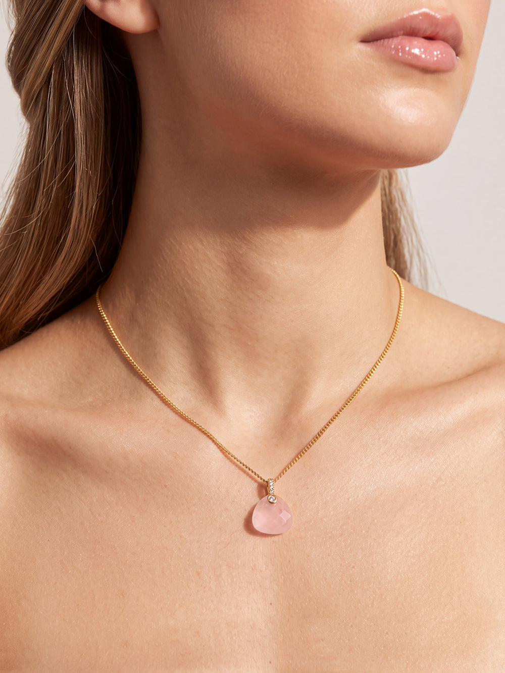 Collar Gota Ancha Piedra Cuarzo Rosa A Beneficio Cruz Rosa