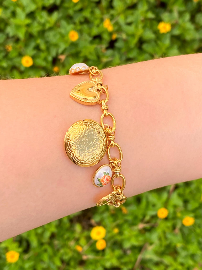 Pulsera Relicario Redondo Con Corazon