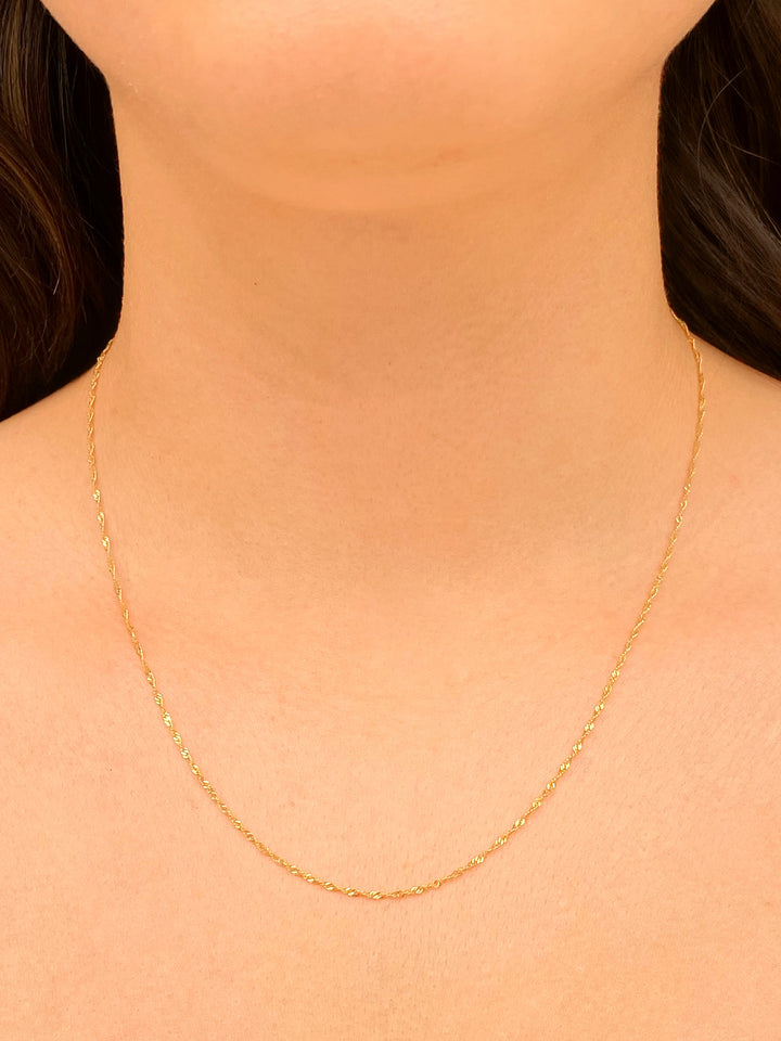 Collar Torcido Delgado Oro 14k